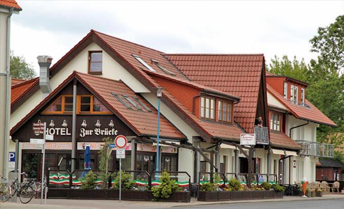 Hotel zur Brücke Greifswald Exterior foto